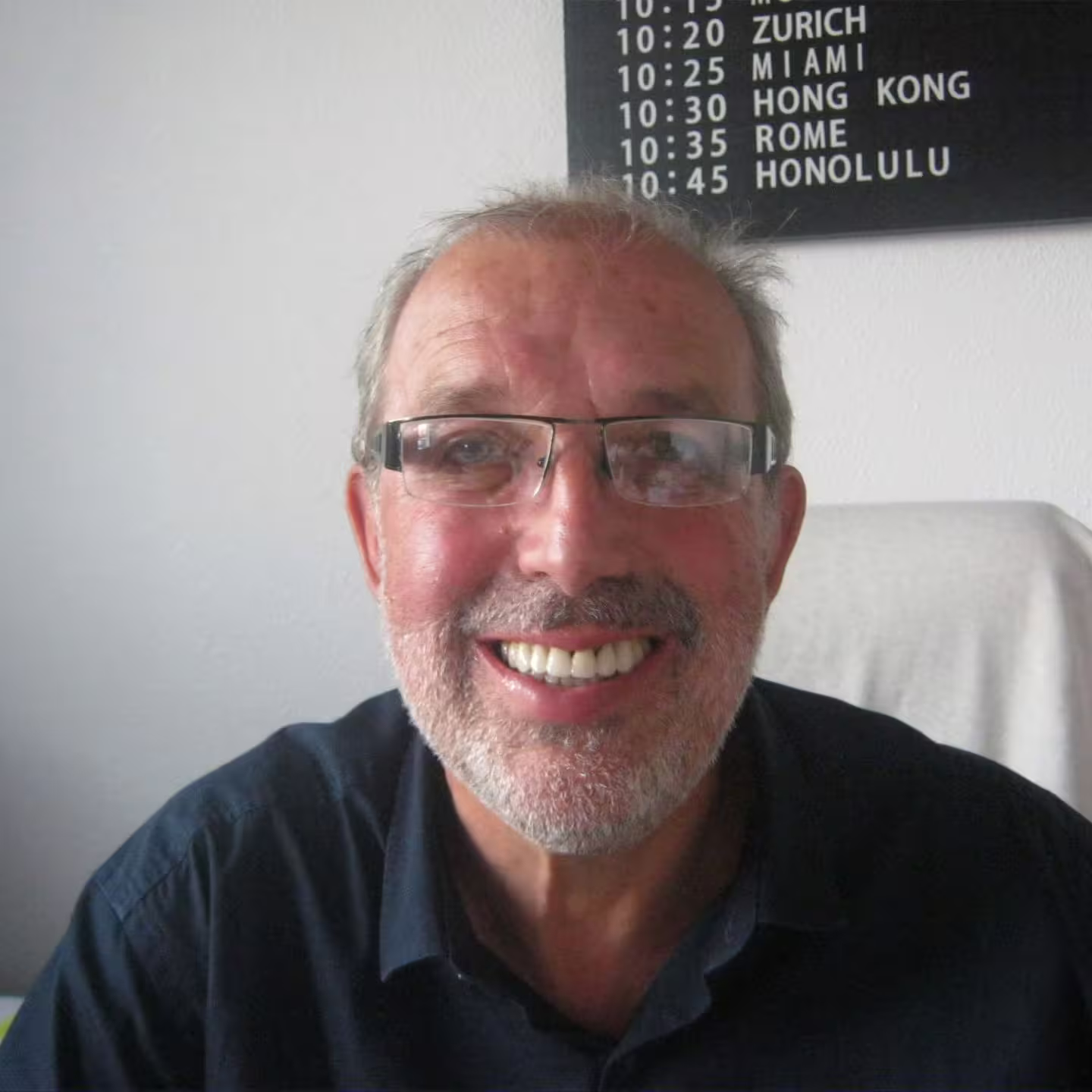 Thierry COURBET (ehemaliger Autohaus-Verkaufsleiter) hat Automobilienagentur von Bordeaux Ouest (Frankreich) eröffnet.