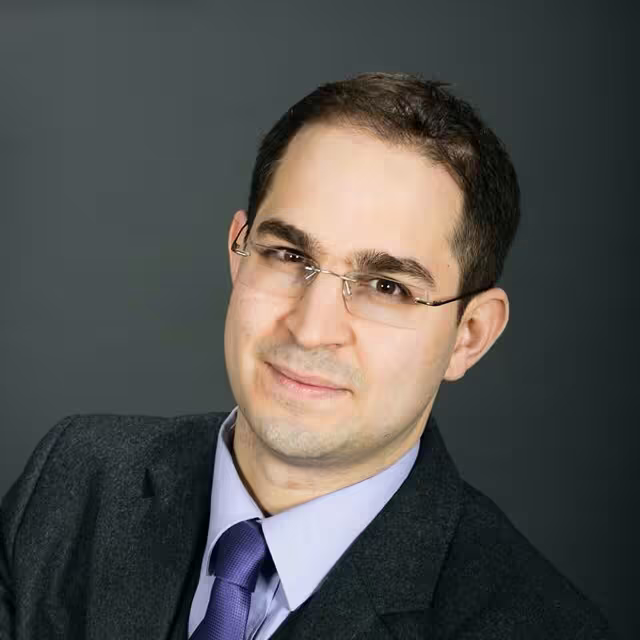 Ali Alinc, Diplom Kaufmann(FH)